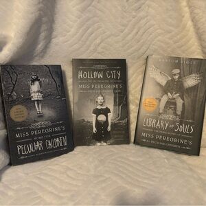 Miss Peregrine's Home for Peculiar Children Book Set